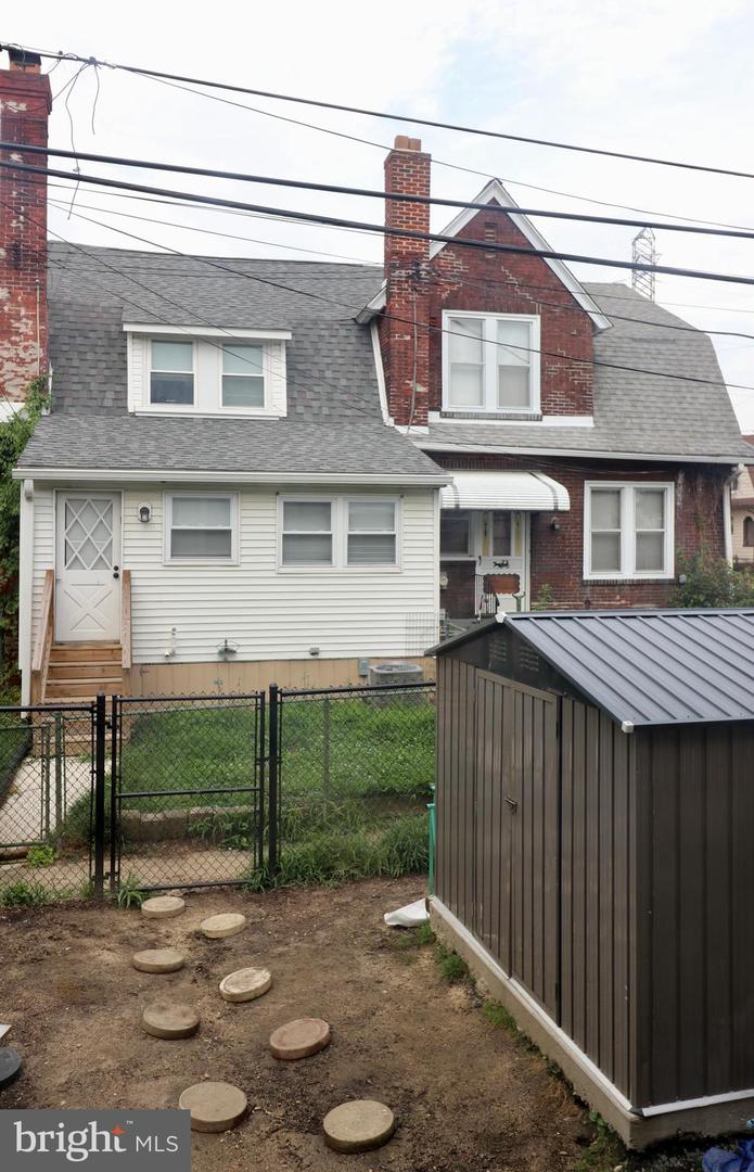 16 Cedar St Property Photo 18