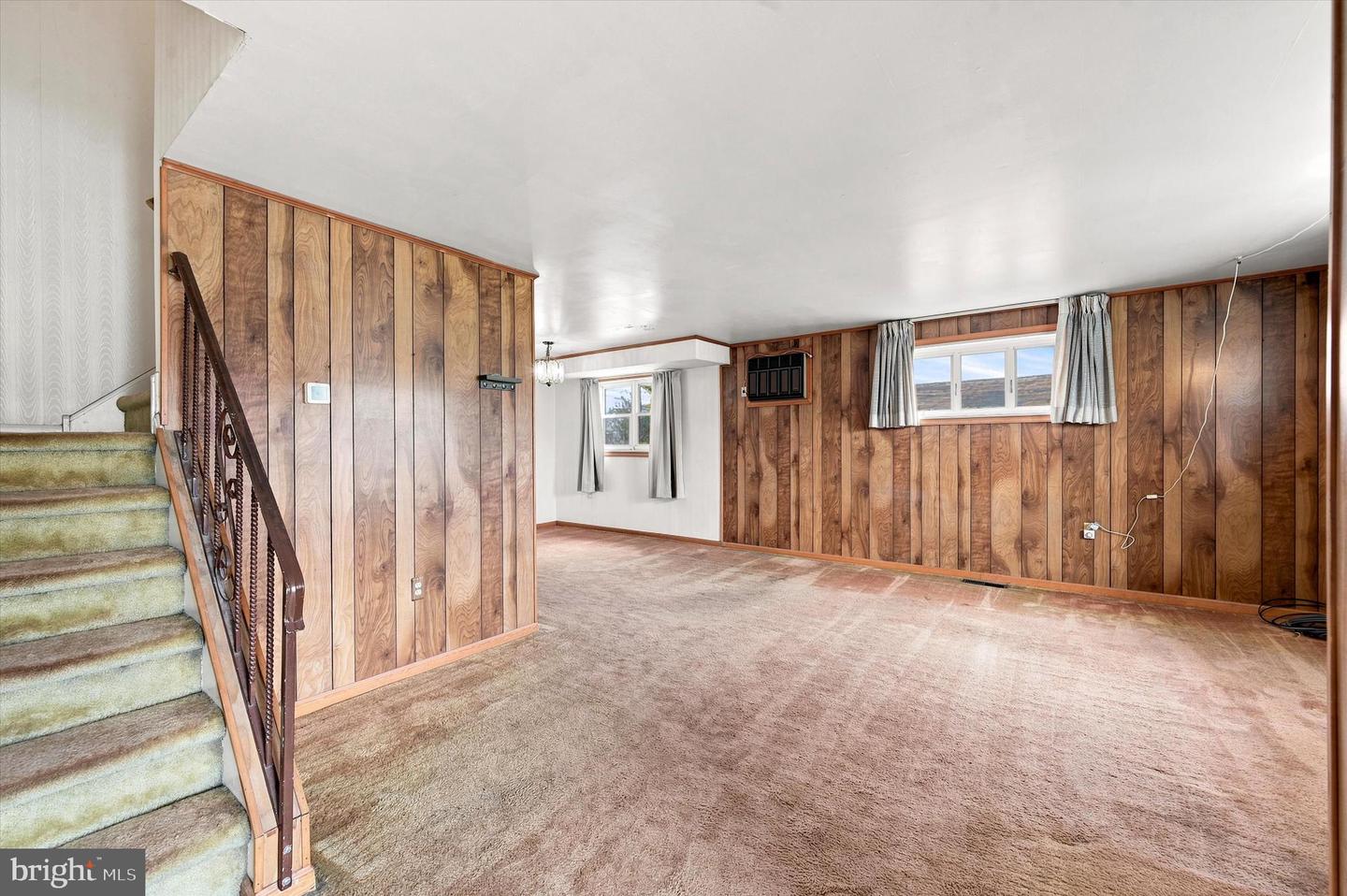 907 Hancock Street Property Photo 4