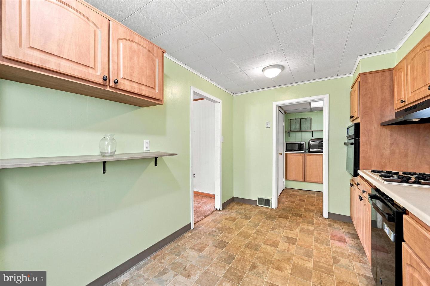 907 Hancock Street Property Photo 14