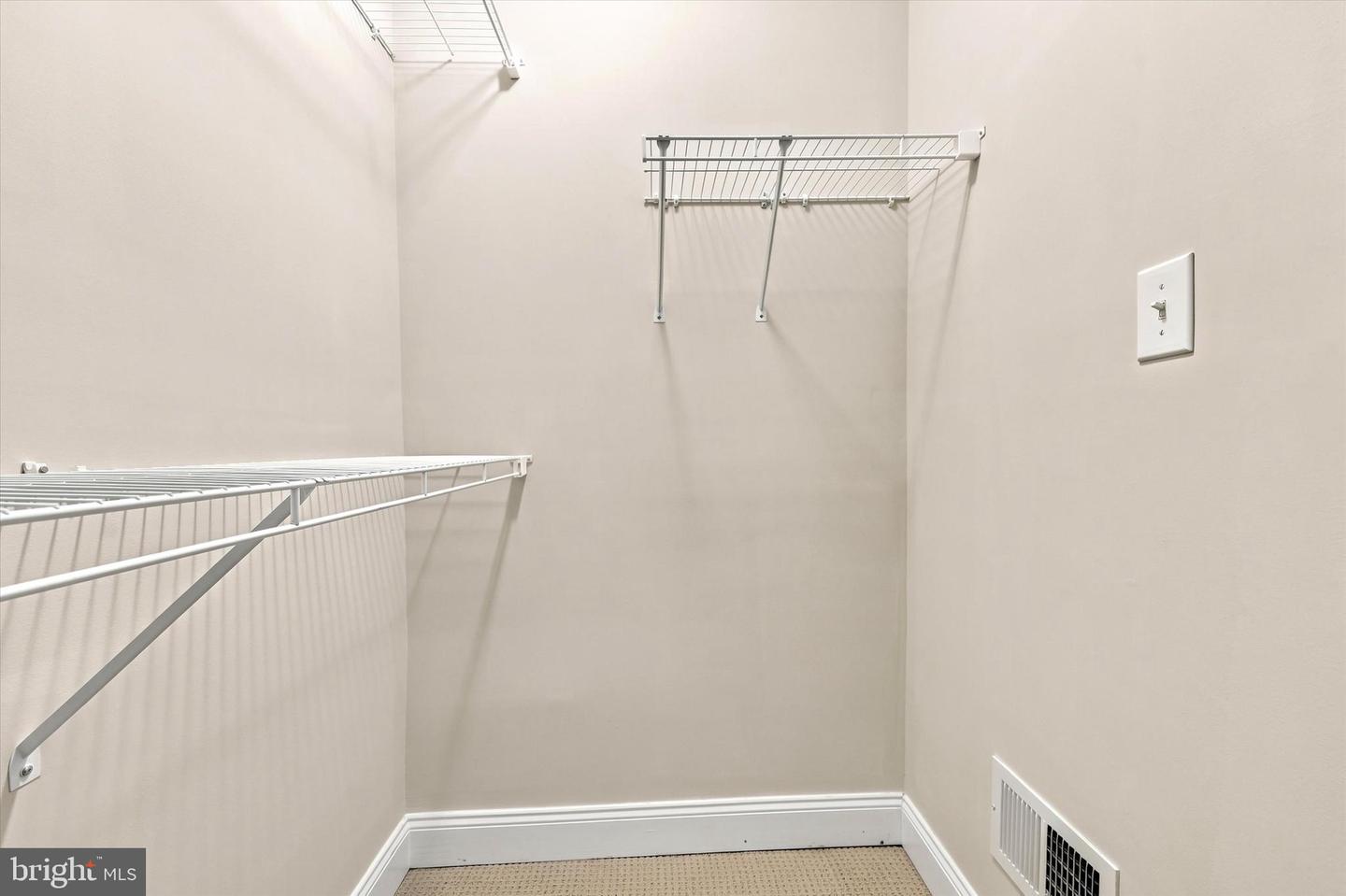 109 Eastwing Aly Property Photo 25