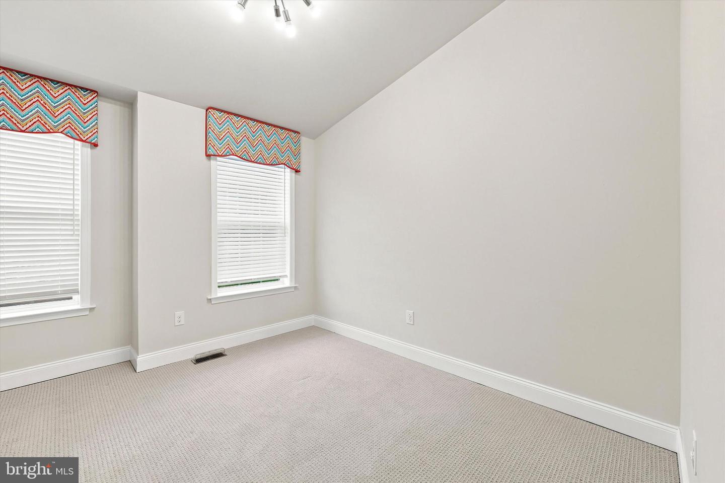 109 Eastwing Aly Property Photo 34