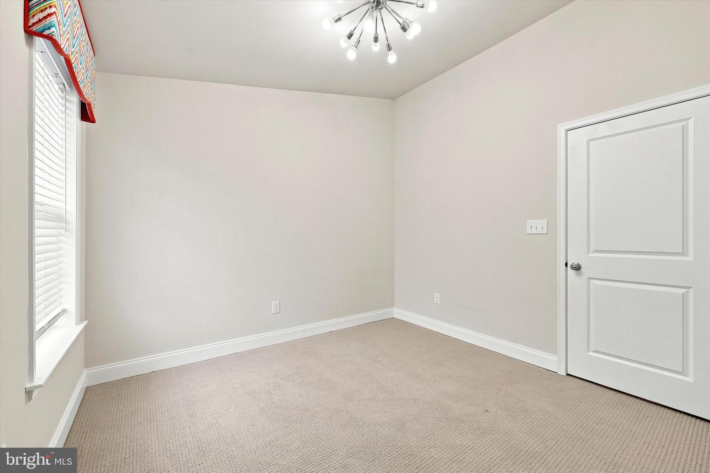 109 Eastwing Aly Property Photo 35
