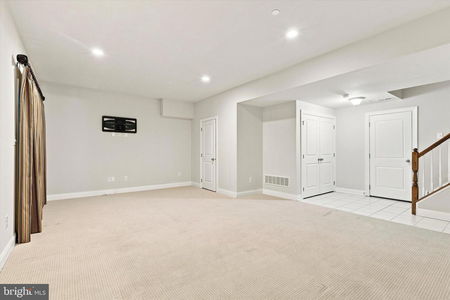 109 Eastwing Aly Property Photo 38