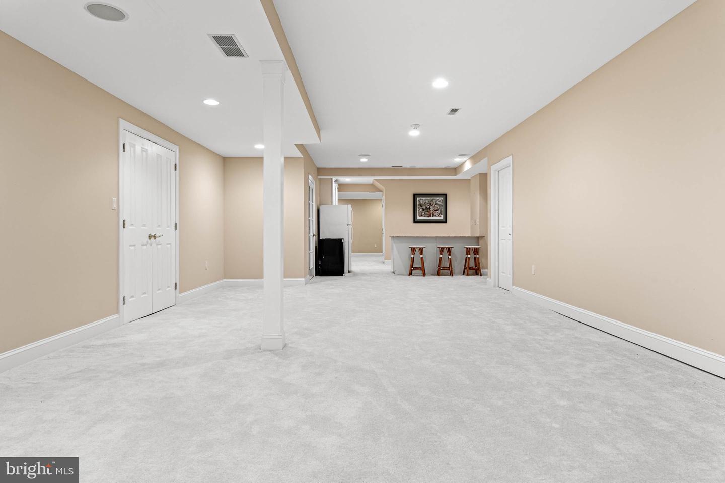 225 E Laurier Pl Property Photo 43