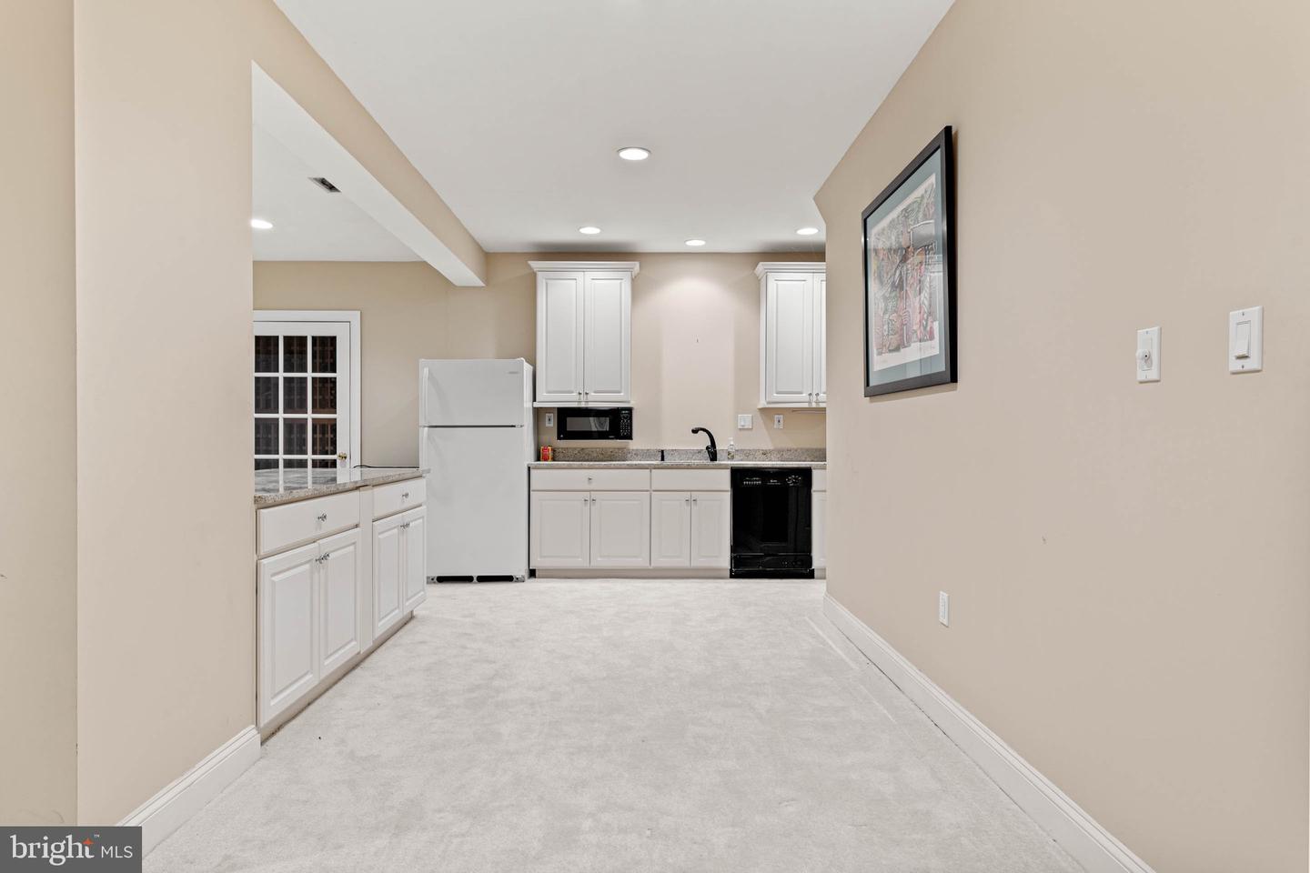 225 E Laurier Pl Property Photo 45