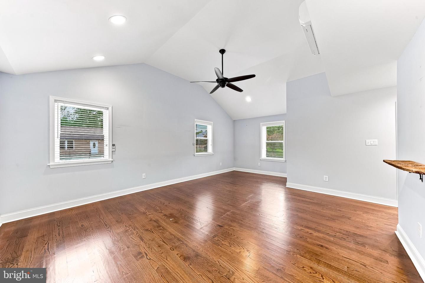 3190 Foulk Rd Property Photo 22