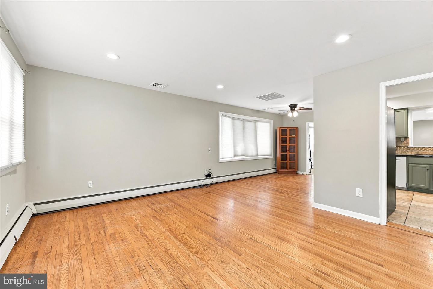 3060 Pancoast Ave Property Photo 6