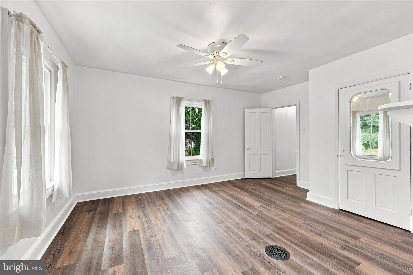 733 Main St Property Photo 20
