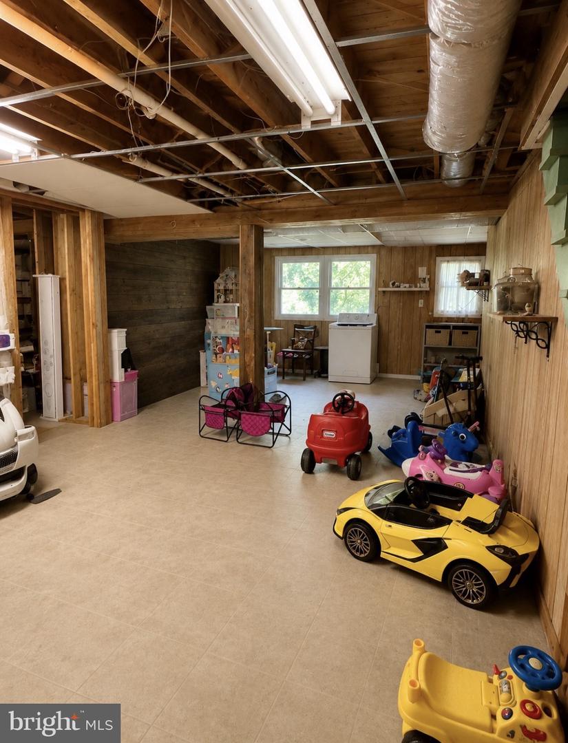 1408 Donna Ave Property Photo 24