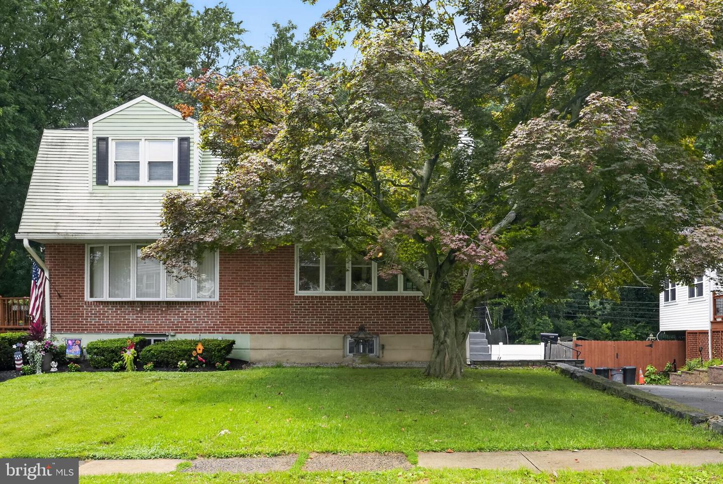 1420 Grace Rd Property Photo 1