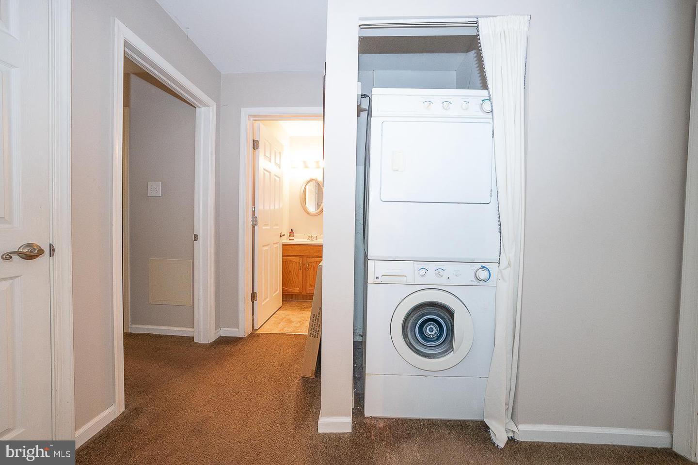 421 Derry Dr #421 Property Photo 16