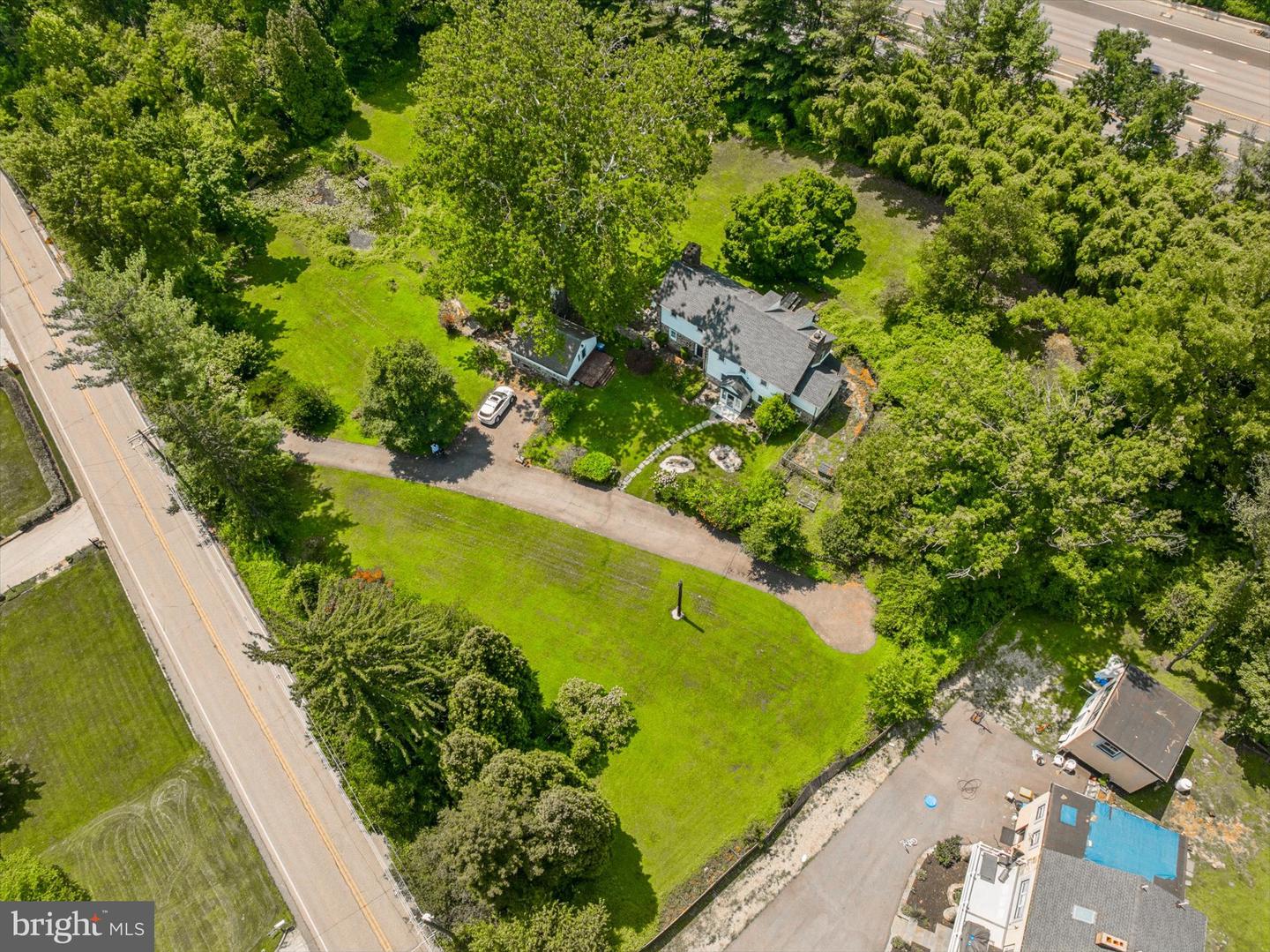 230 Sproul Rd Property Photo 4