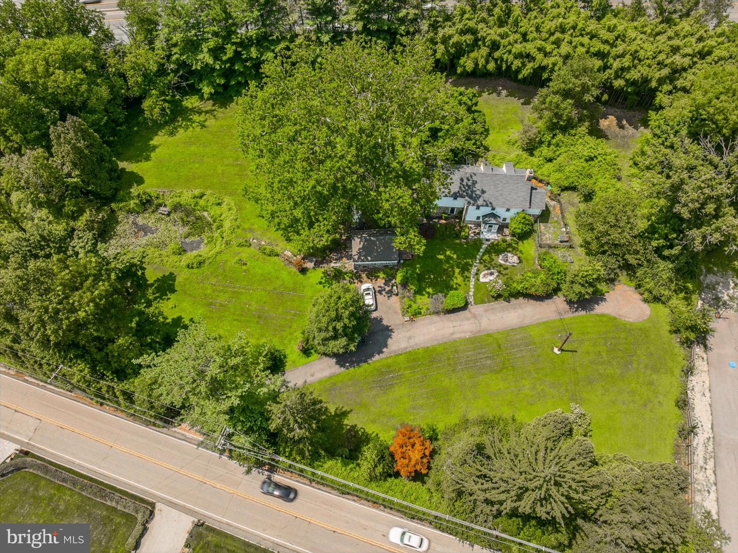 230 Sproul Rd Property Photo 5