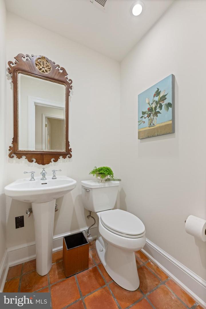 847 Lesley Rd Property Photo 33