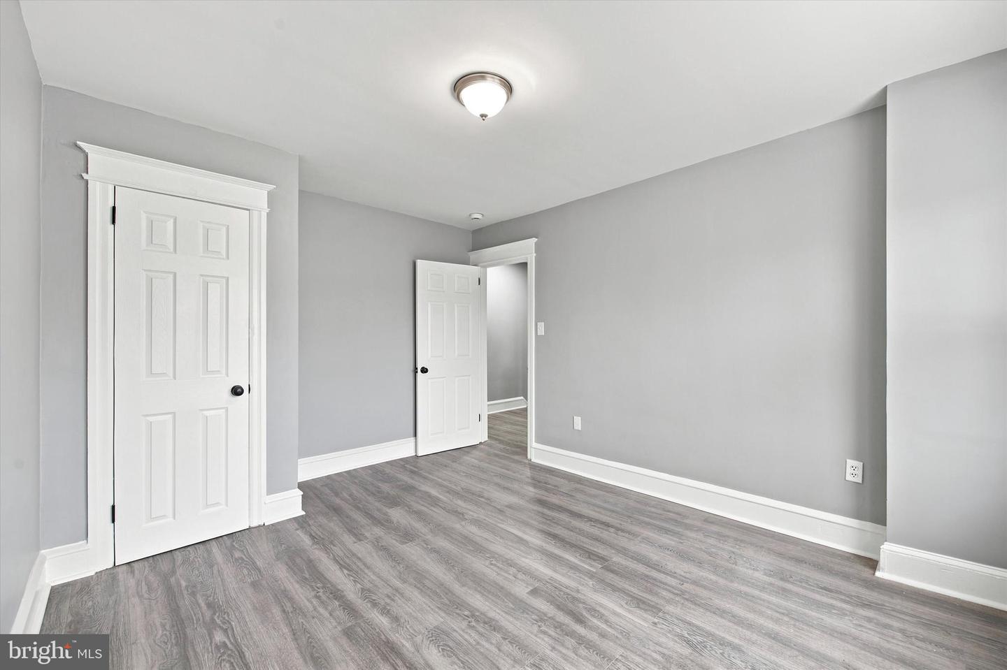 216 Woodlawn Ave Property Photo 15