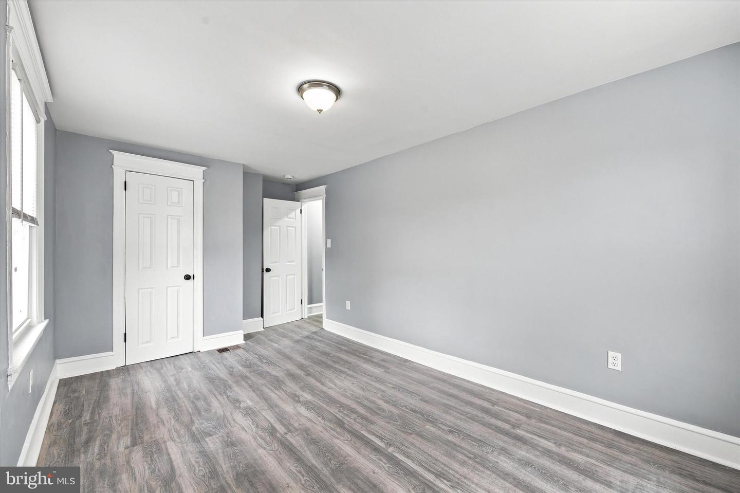 216 Woodlawn Ave Property Photo 17