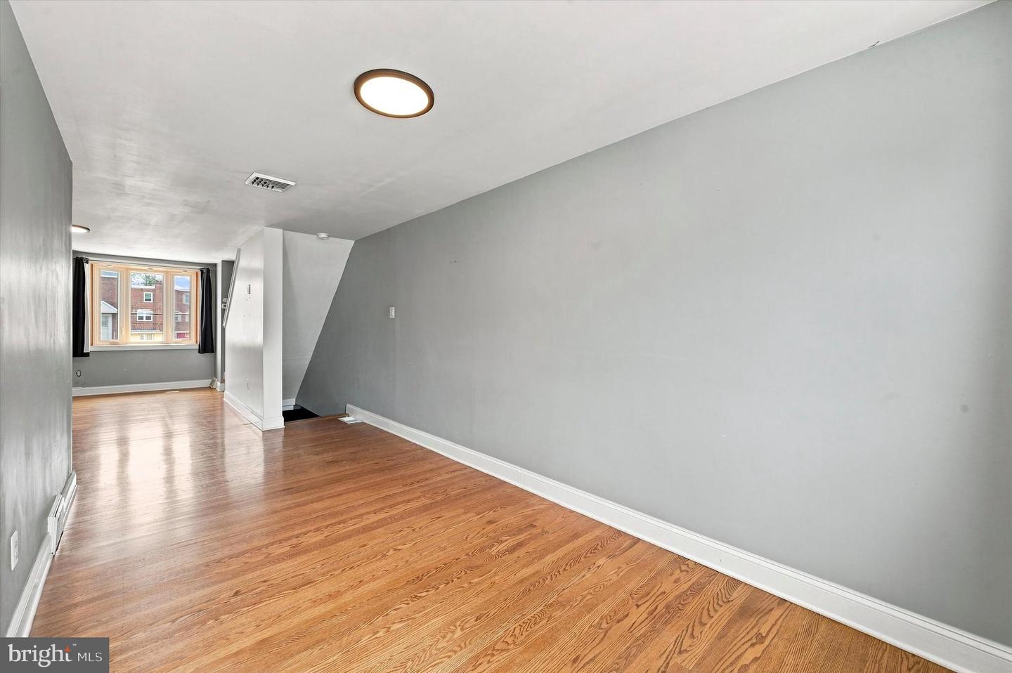 1095 N Academy Ave Property Photo 6