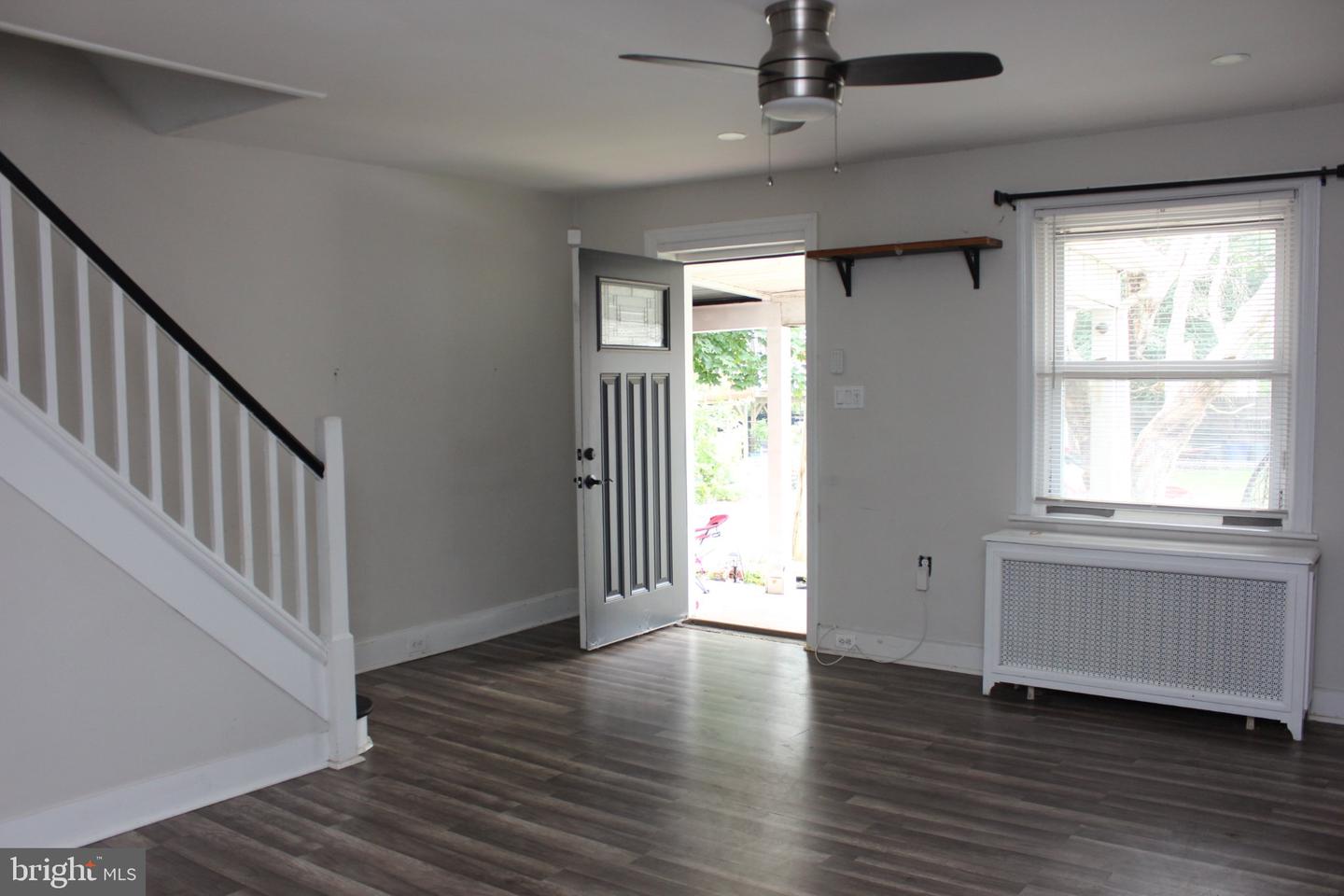 1026 Hansen Pl Property Photo 3