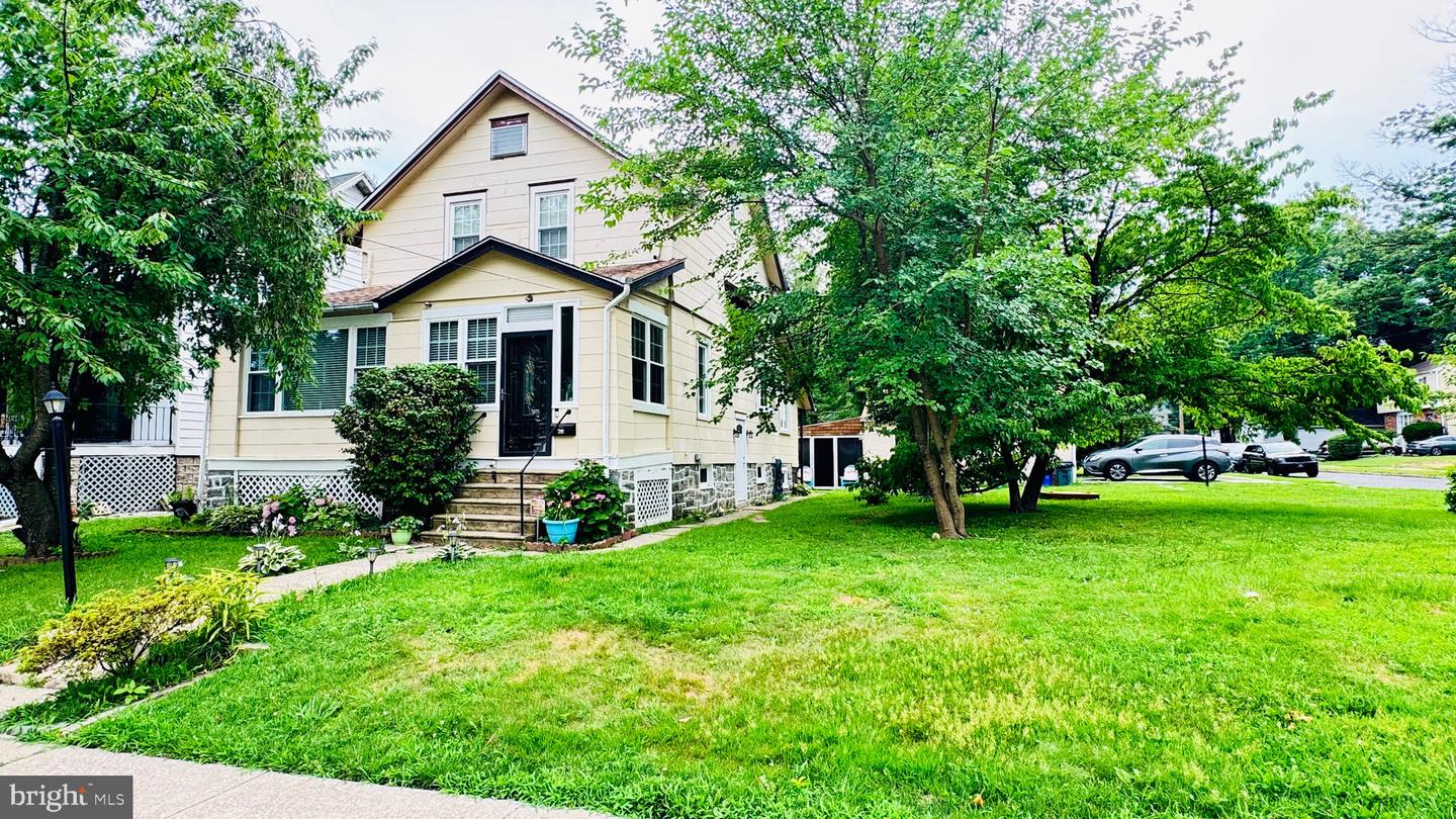 28 S Elm Ave Property Photo 1
