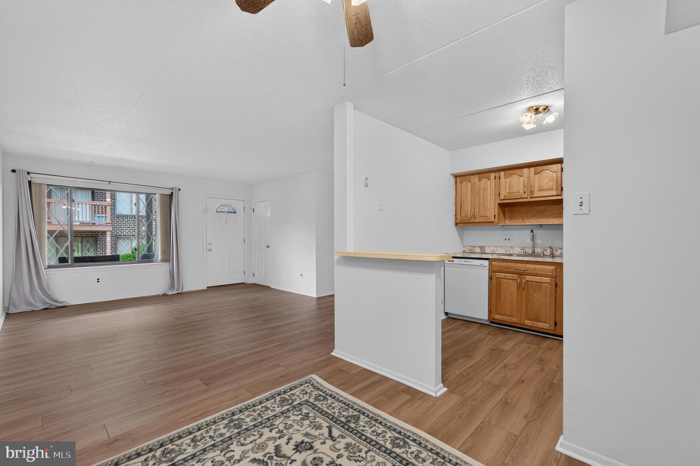5200 Hilltop Dr #313 Property Photo 8