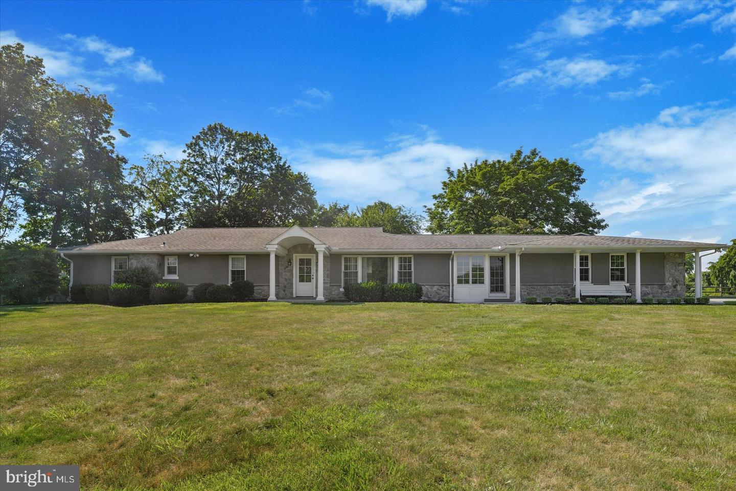 432 Webb Rd Property Photo 1