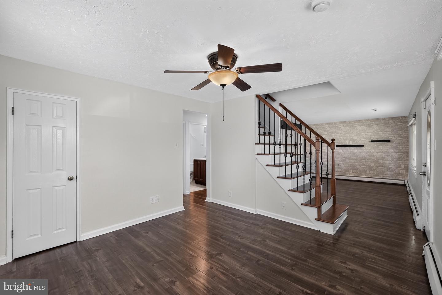 809 Quince Ln Property Photo 7
