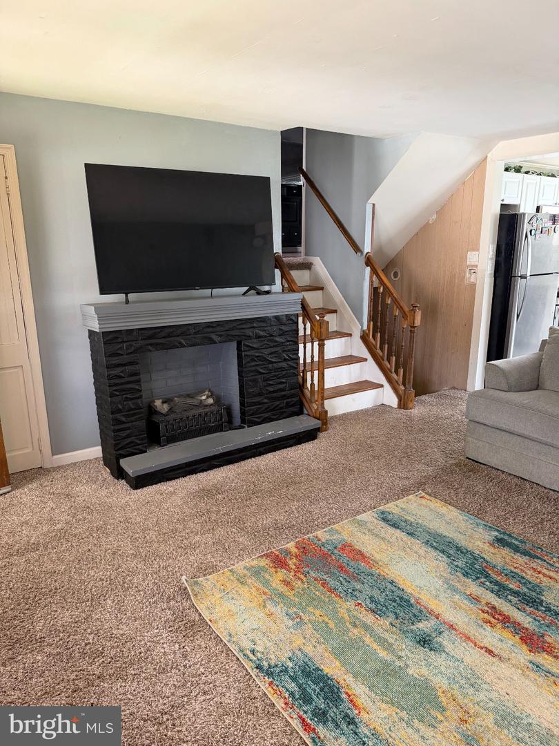 1344 Forrest St Property Photo 5