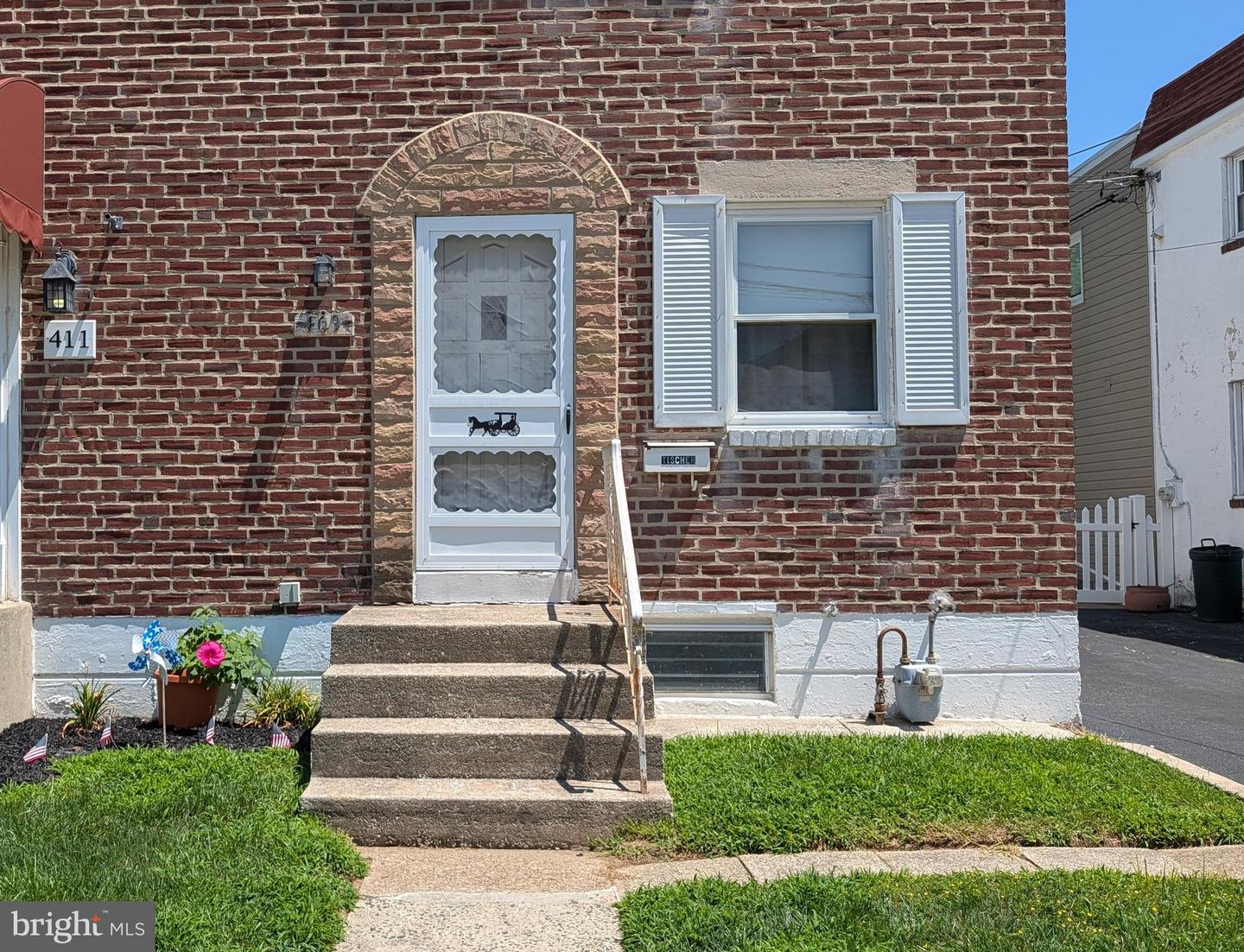 409 Carlisle Ave Property Photo 1