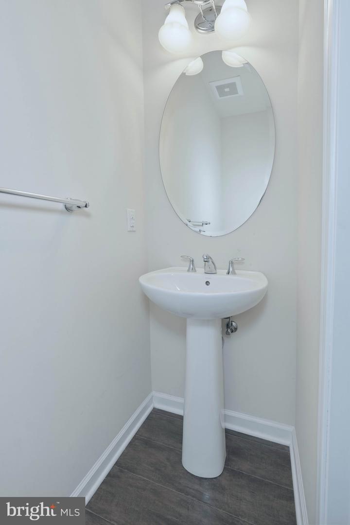 103b Jay Aly Property Photo 23