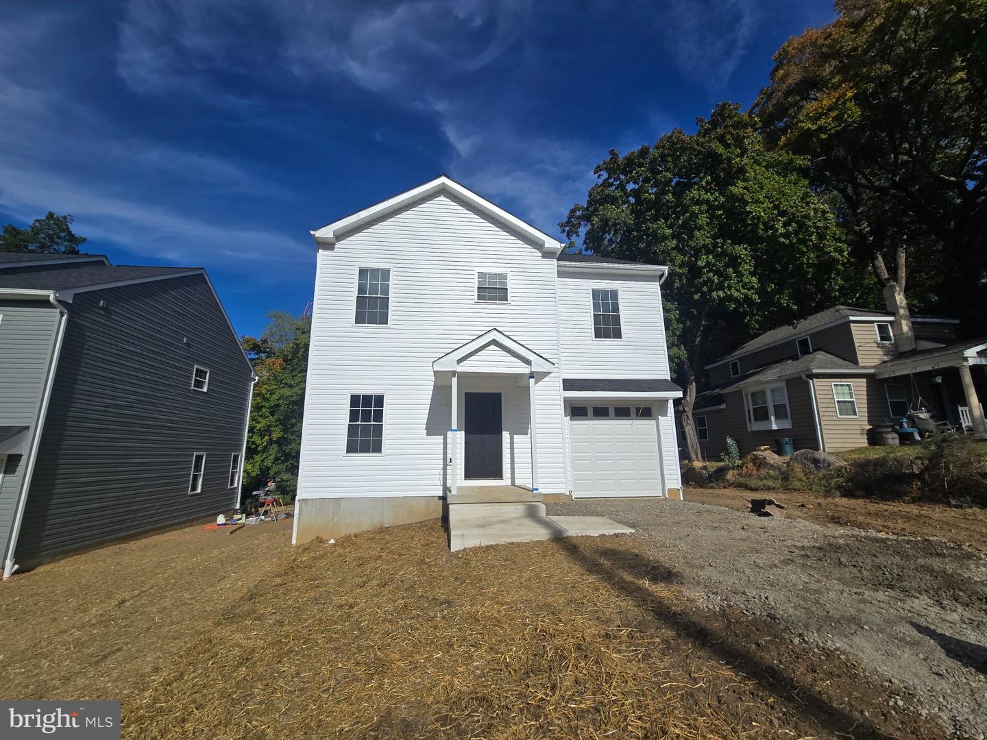 104a Elm Ave Property Photo 1