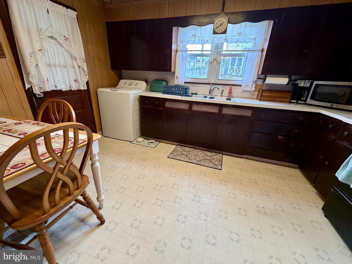 172 W Ridge Property Photo 4