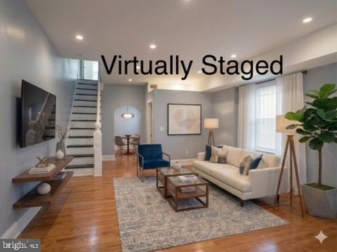 346 Parker St Property Photo 6
