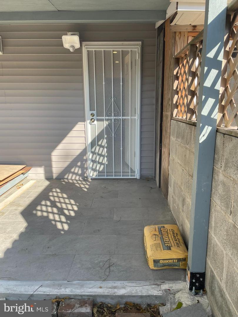 346 Parker St Property Photo 16
