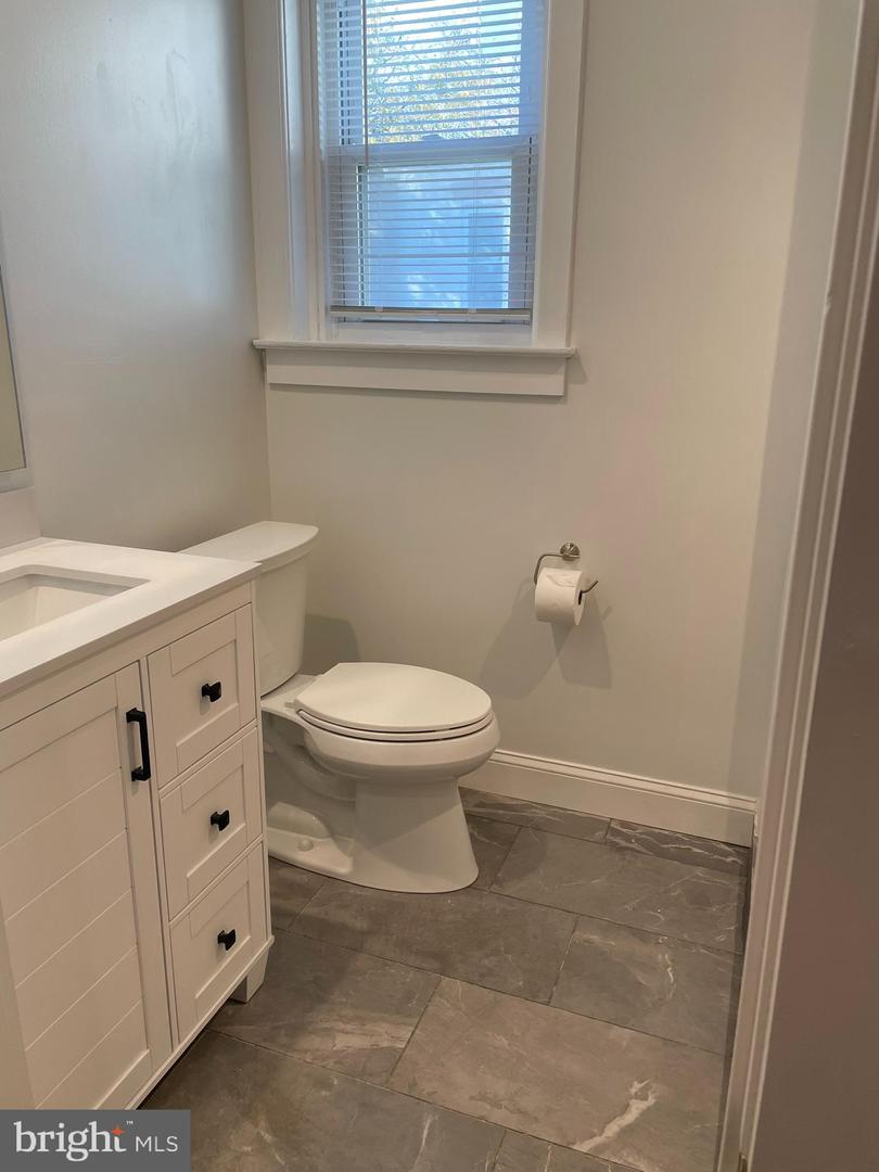 346 Parker St Property Photo 28