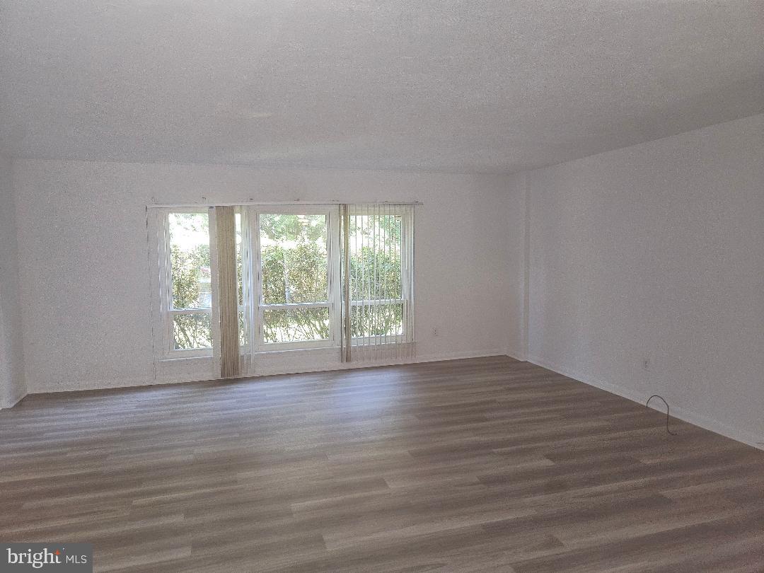 1111 Putnam Blvd #37 Property Photo 8