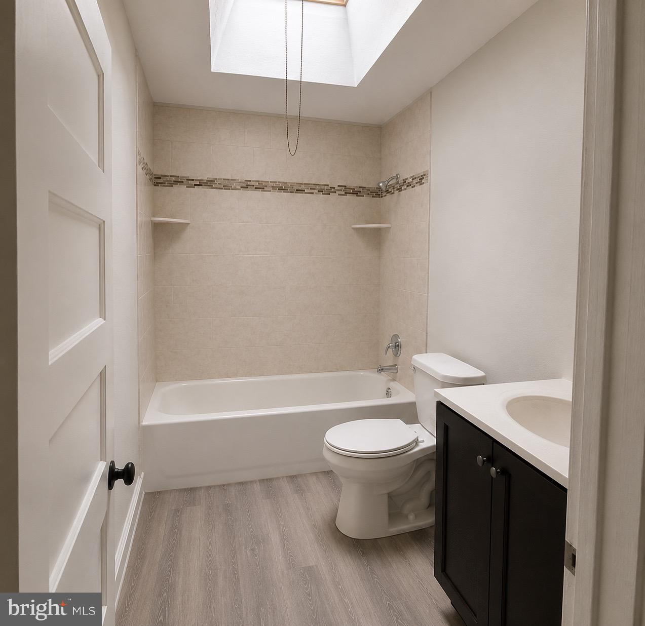 119 Whitely Ter Property Photo 12
