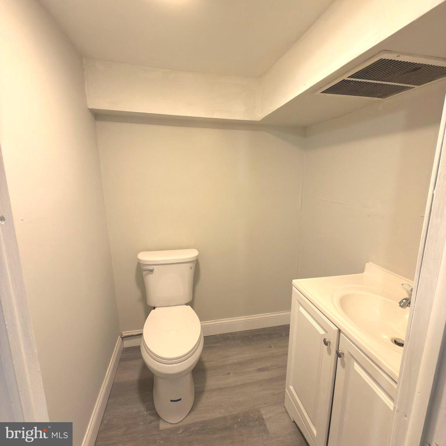 119 Whitely Ter Property Photo 16