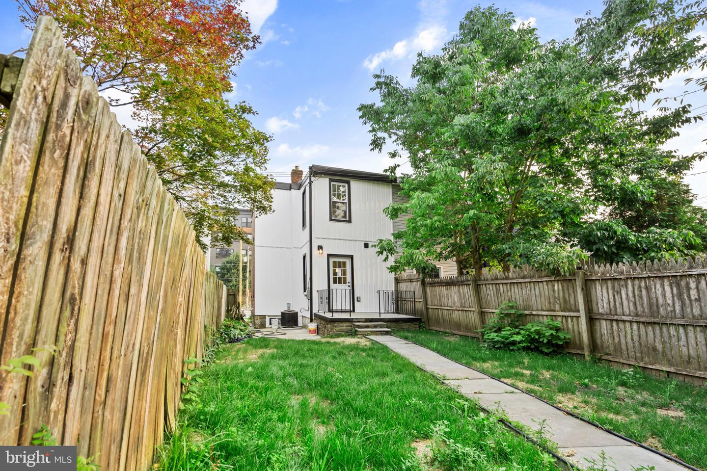449 W Baltimore Ave Property Photo 3