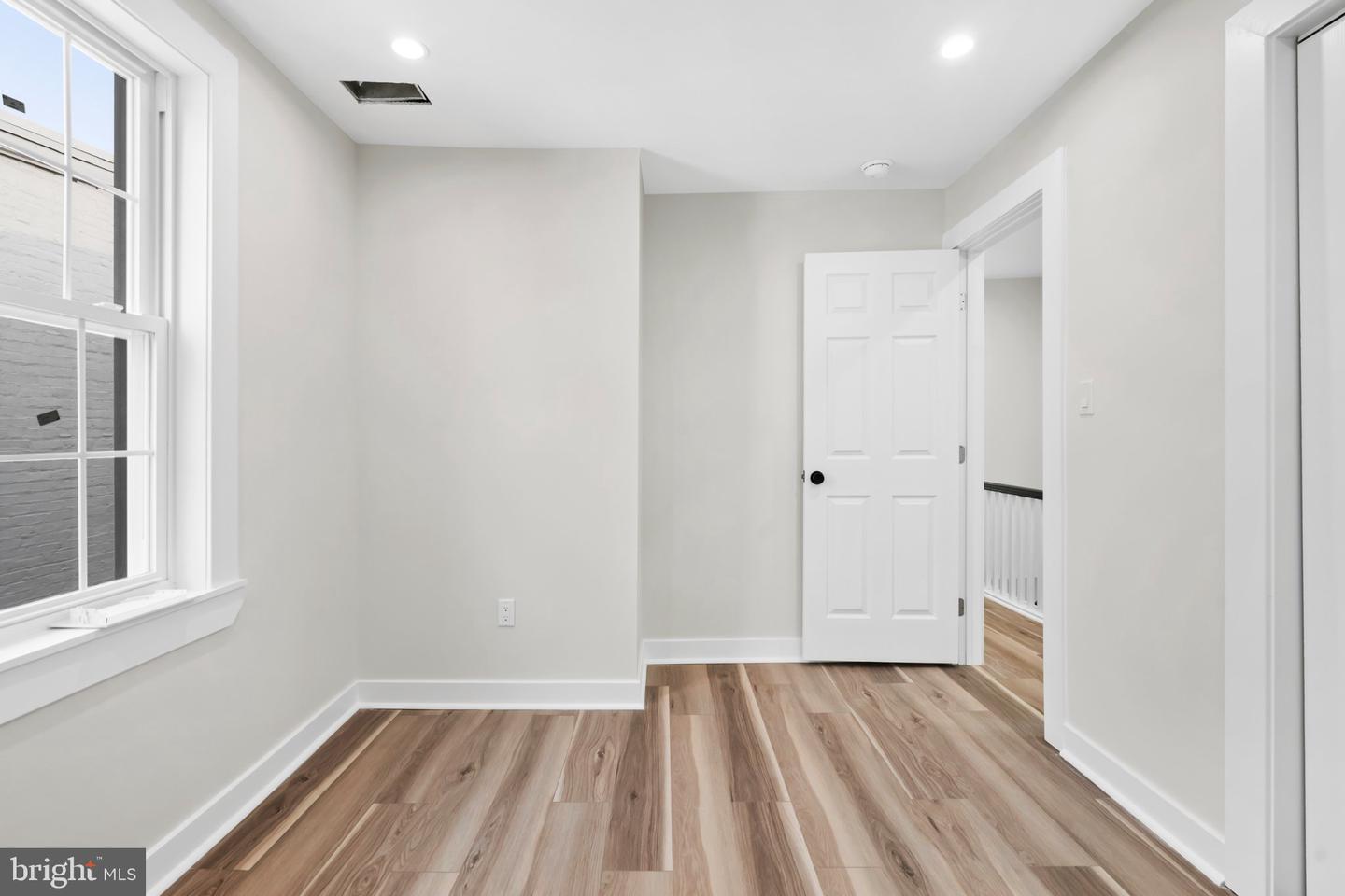 449 W Baltimore Ave Property Photo 16