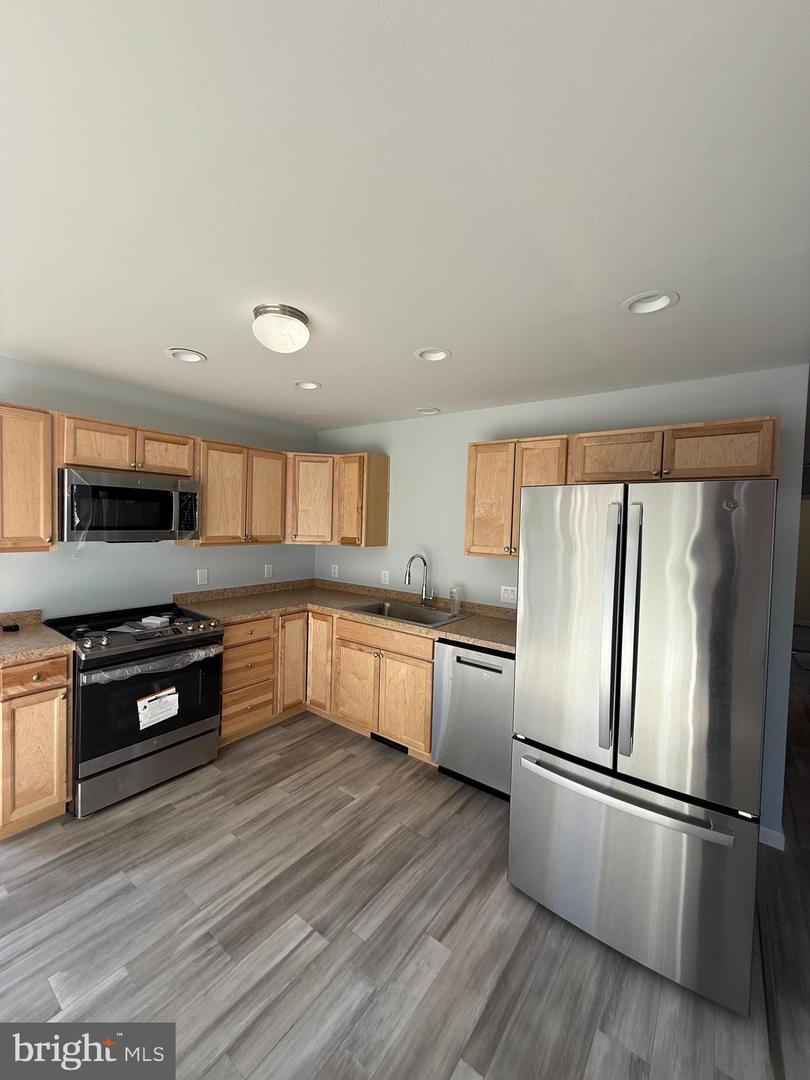 2329 E Macdade Blvd Property Photo 4