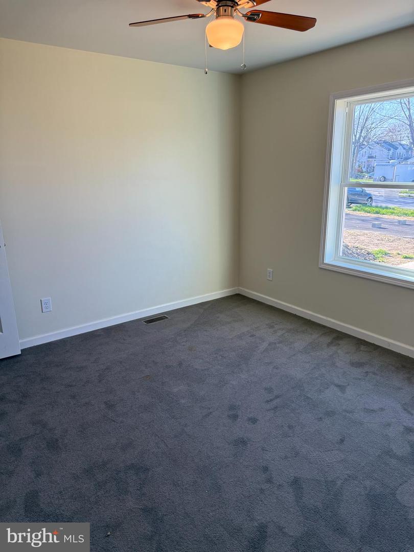 2329 E Macdade Blvd Property Photo 10