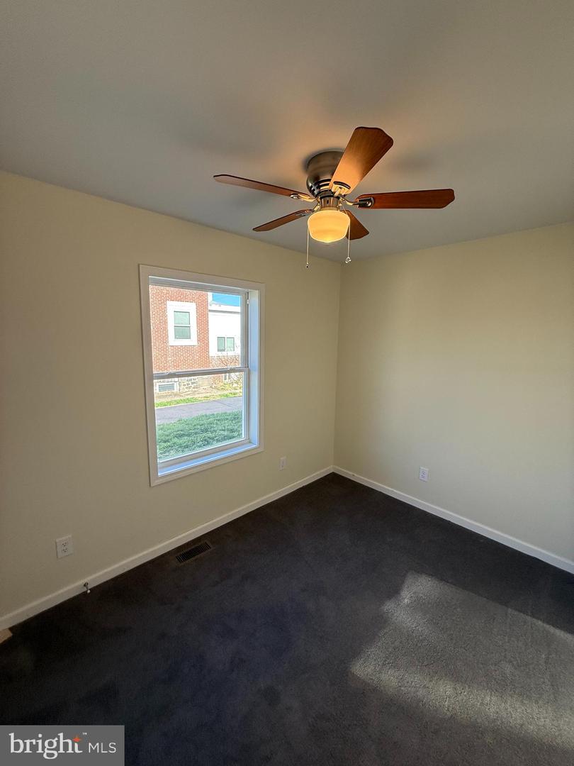 2329 E Macdade Blvd Property Photo 12
