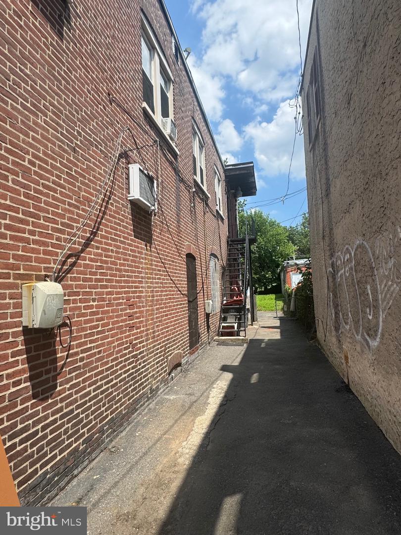 1709 Providence Ave Property Photo 2