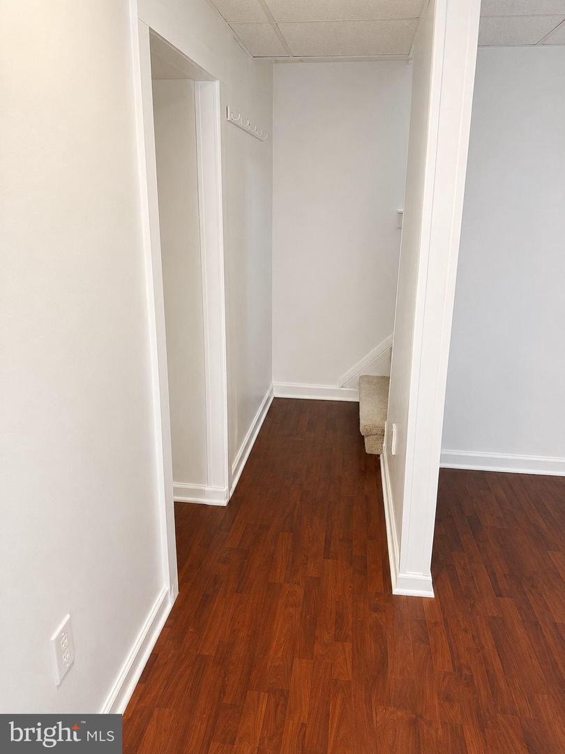 2 W 2nd St #3 Property Photo 4
