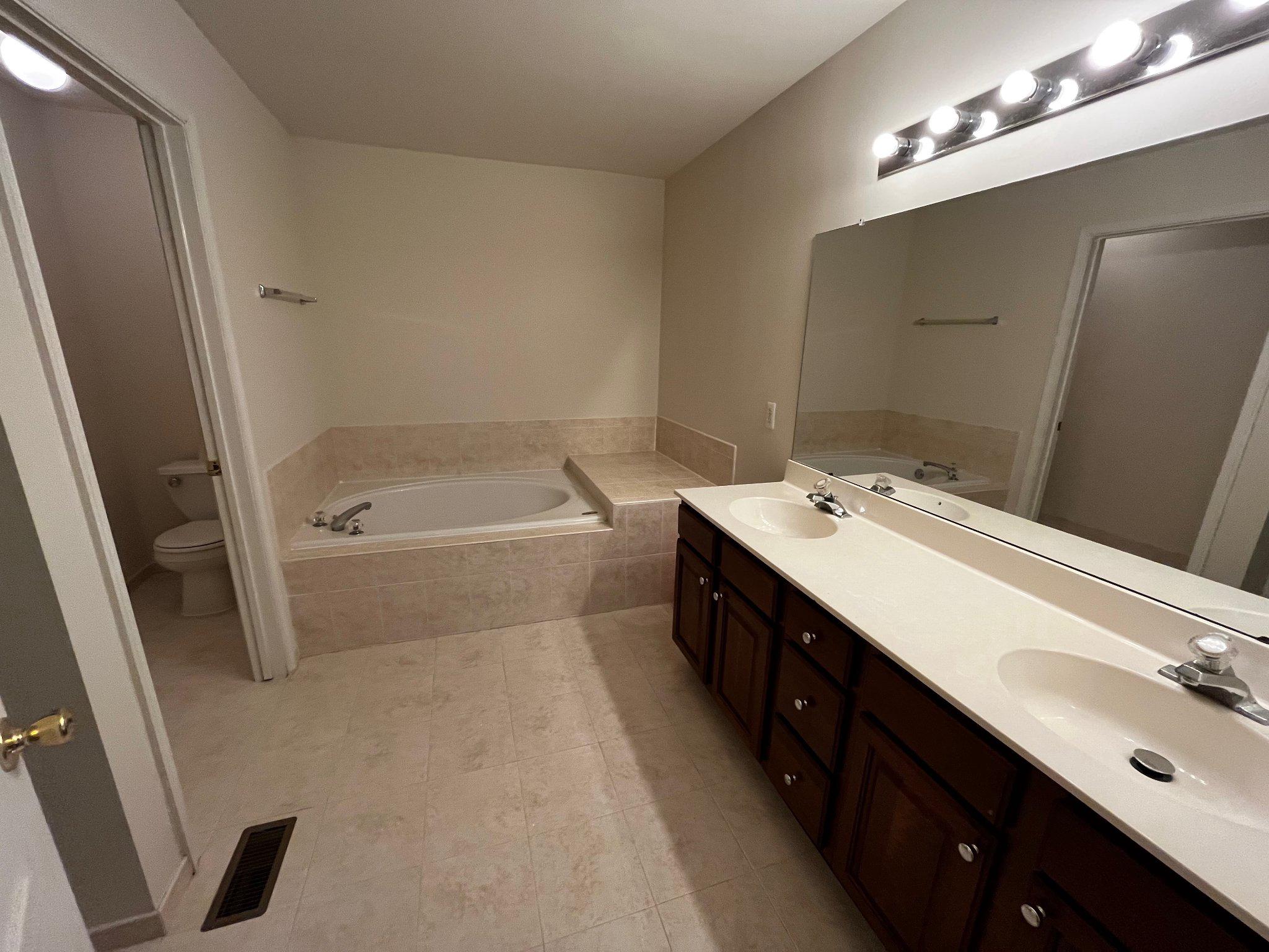 244 S Azalea Ct Property Photo 8
