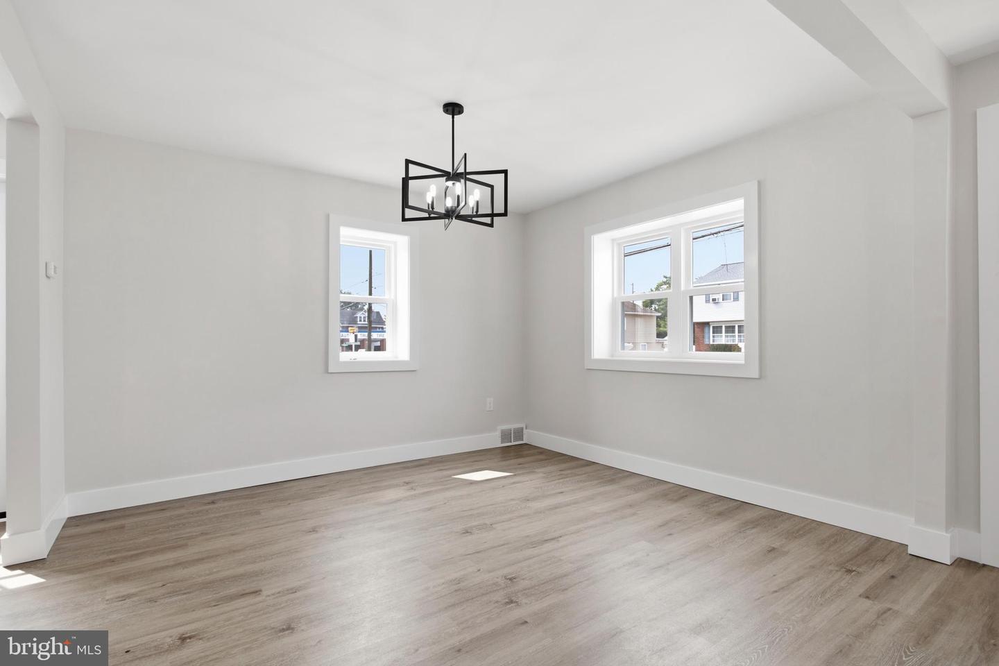 314 Swarthmore Ave Property Photo 14