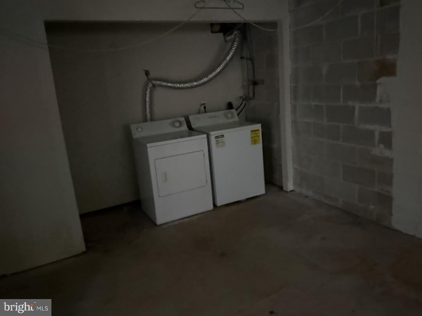 314 Saybrooke Ln Property Photo 8