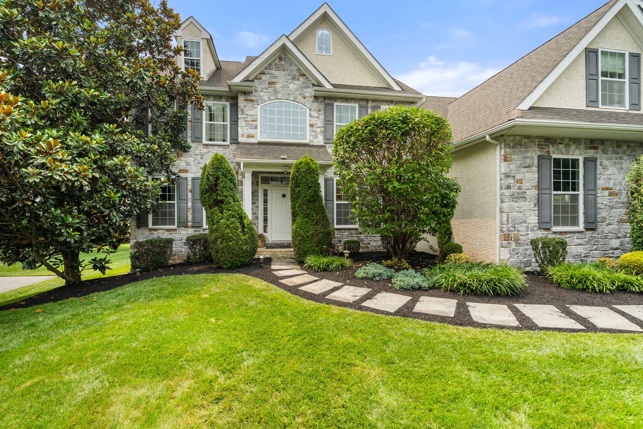 10 Springhouse Ln Property Photo 3