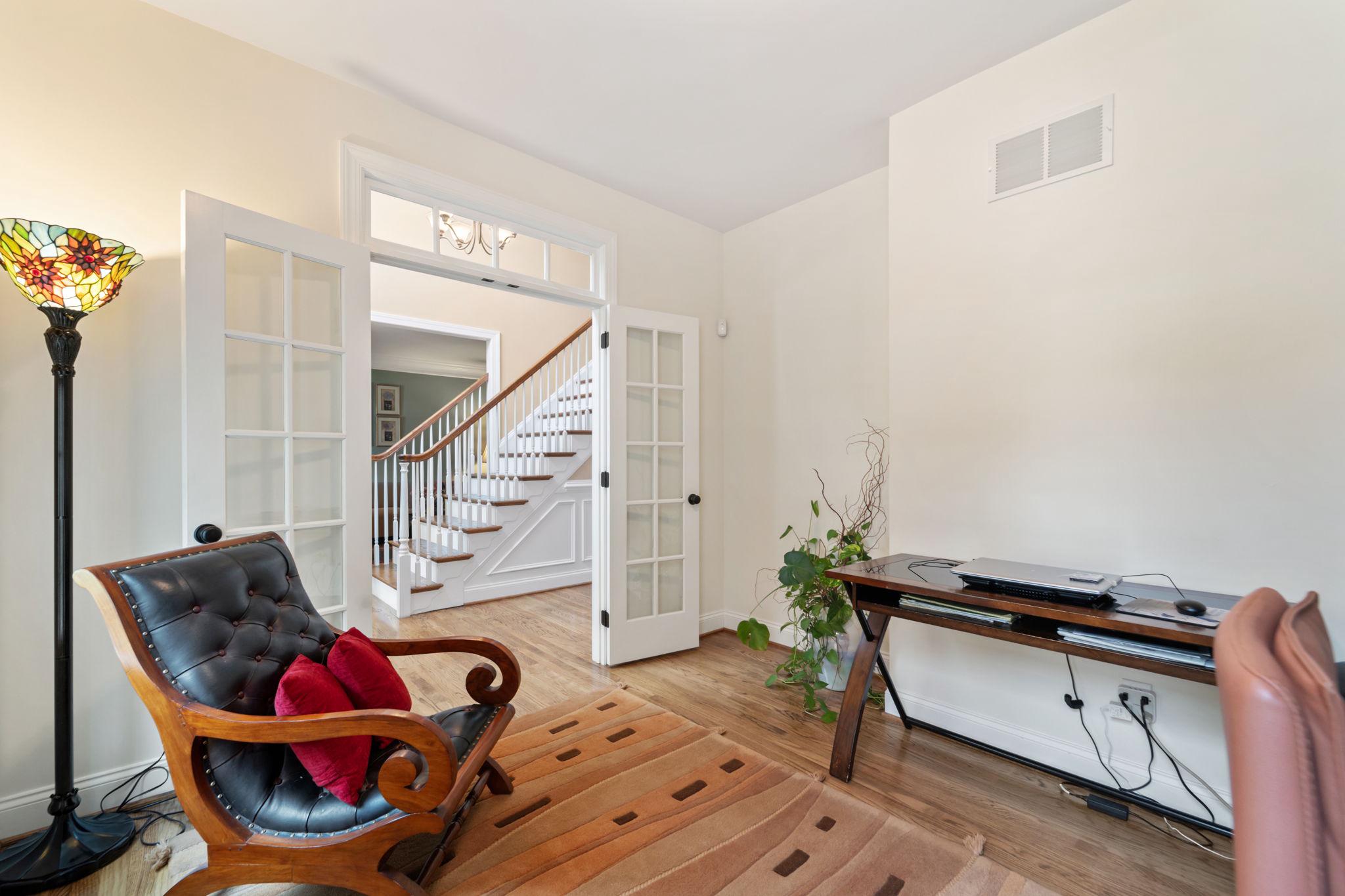 10 Springhouse Ln Property Photo 13