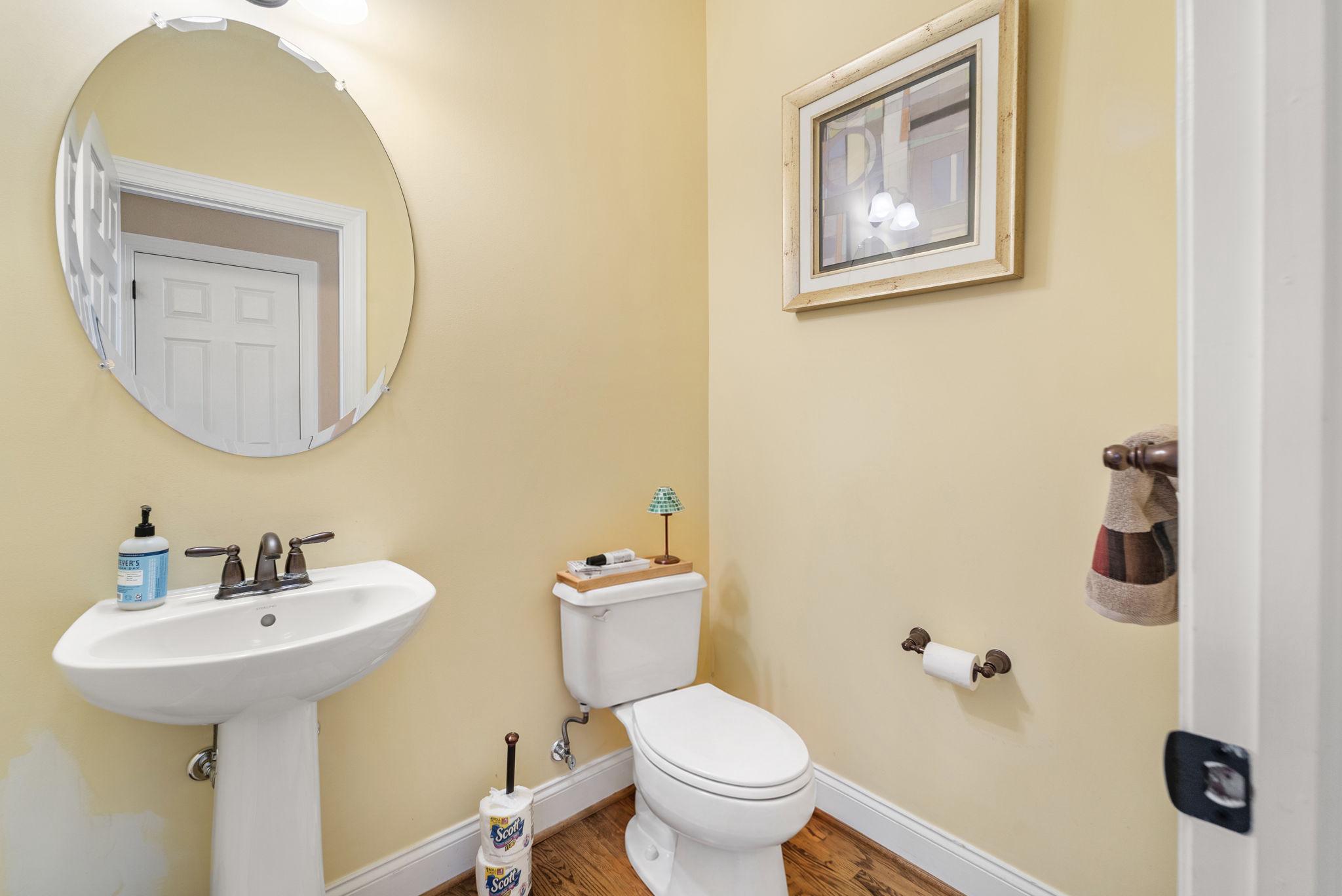 10 Springhouse Ln Property Photo 14
